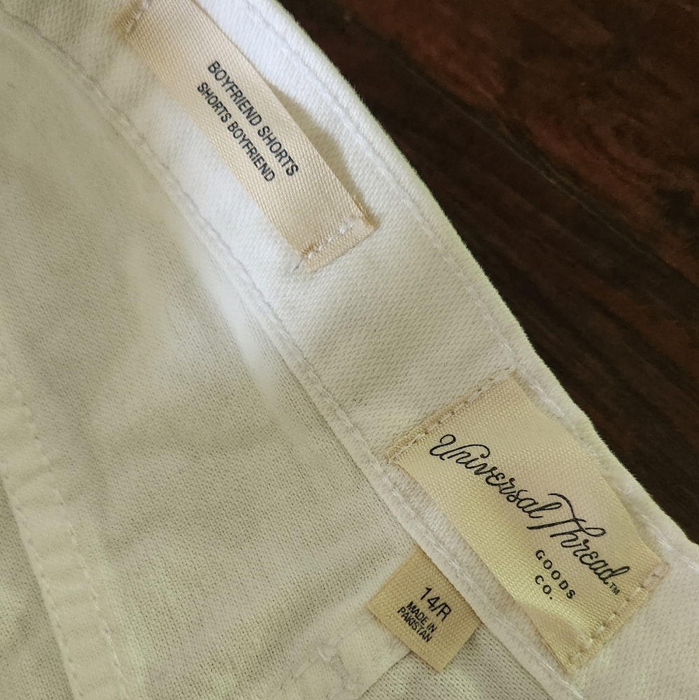 Universal Thread White Boyfriend Shorts - image 3